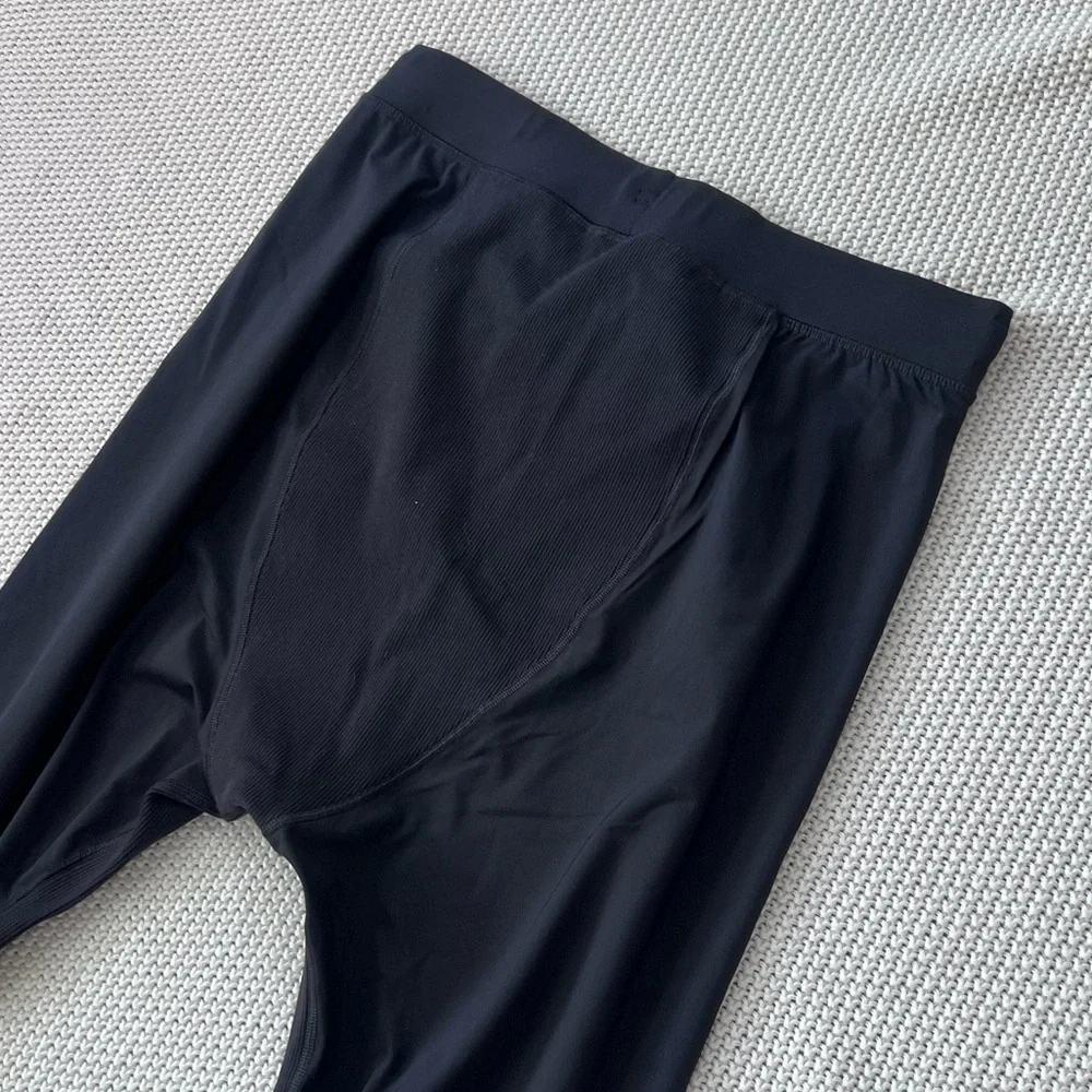 ALO Yoga Men's Dark Leggings